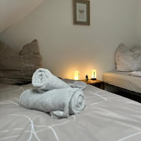 Grenze Holland, Grosszuegig, Zwei Ebenen Mit Garten Apartment